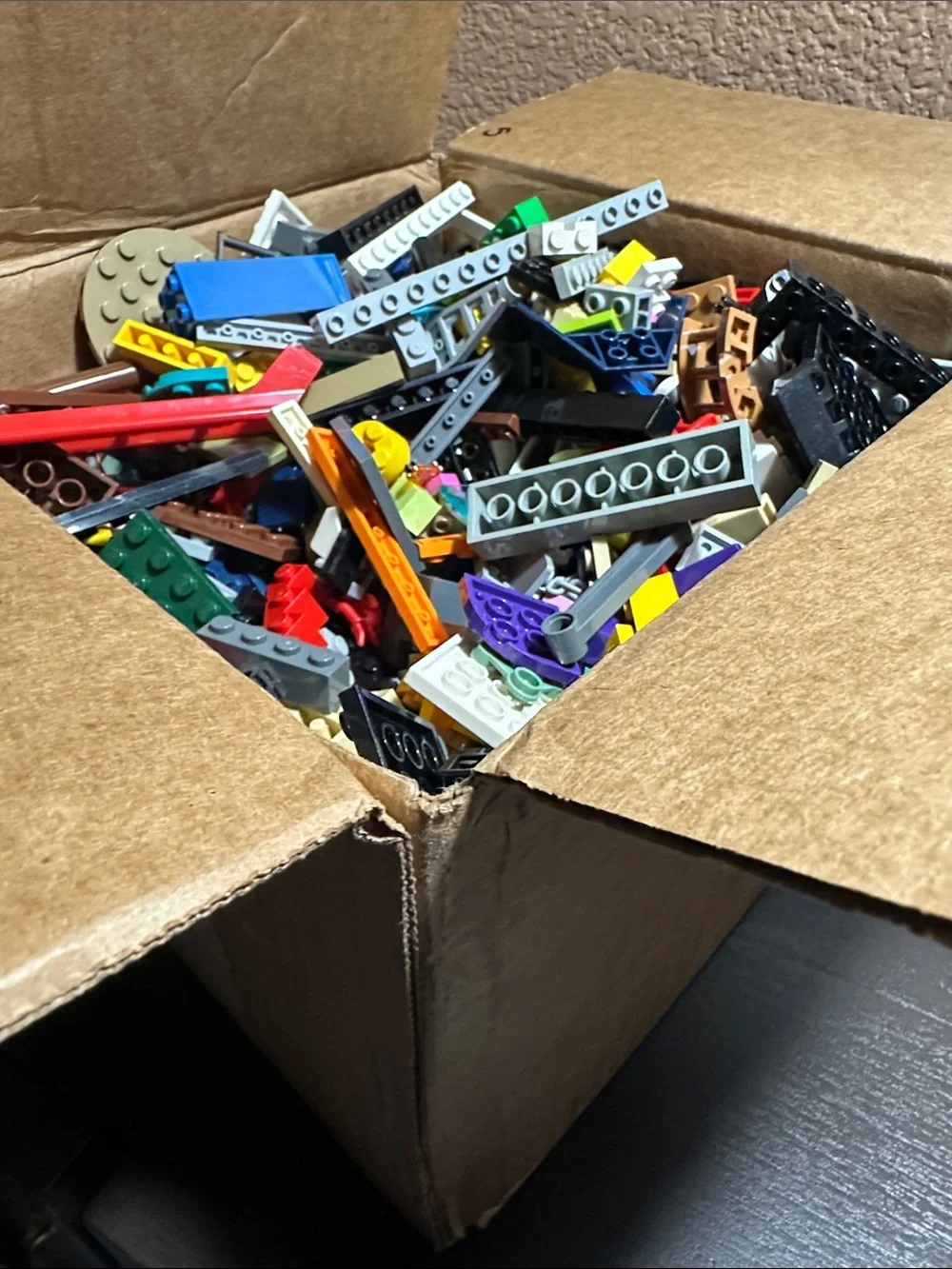 LEGO - Over 4 Pounds Of Mixed LEGOS